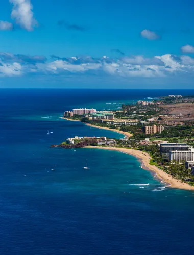 Aerial of resorts along Kāʻanapali Beach on Maui in Hawaiʻi