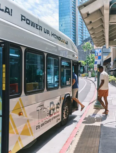 Bus in Downtown Honolulu on Oʻahu in Hawaiʻi