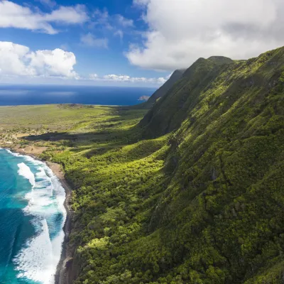 Aerial view along the coast of the Makanalua Peninsula on Molokaʻi in Hawaiʻi